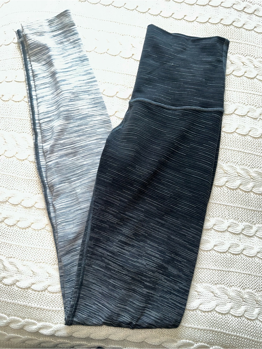 lululemon athletica Two-Tone Gray/Black Space-Dye Leggings, size 8, 33” inseam.